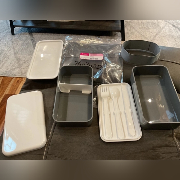 Thirty One Bento Box - Picture 2 of 2